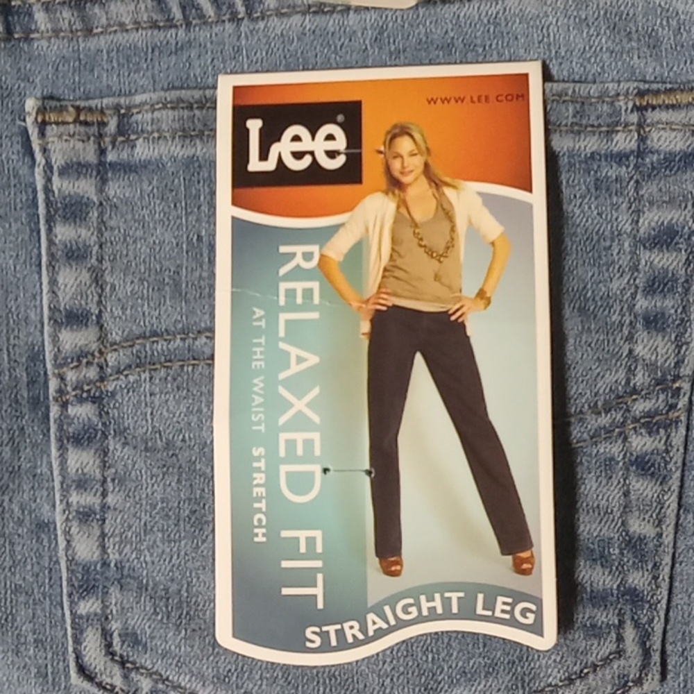 Lee Relaxed Fit Jeans NWT - Picture 3 of 6